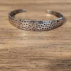 4/$20 NWT Paparrazi Hammered Silver Cuff Bracelet